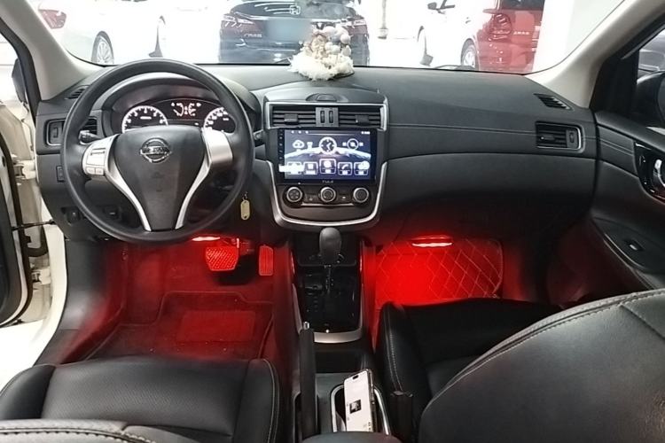 Used Nissan Tiida 2021 1.6L CVT Cool Edition Center Console