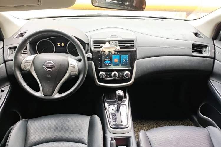 Used Nissan Tiida 2021 1.6L CVT Smart Drive Edition Center Console