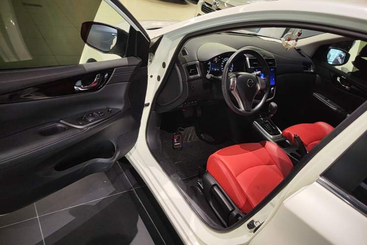 Used Nissan Tiida 2021 1.6L CVT Cool Edition Driver Seat