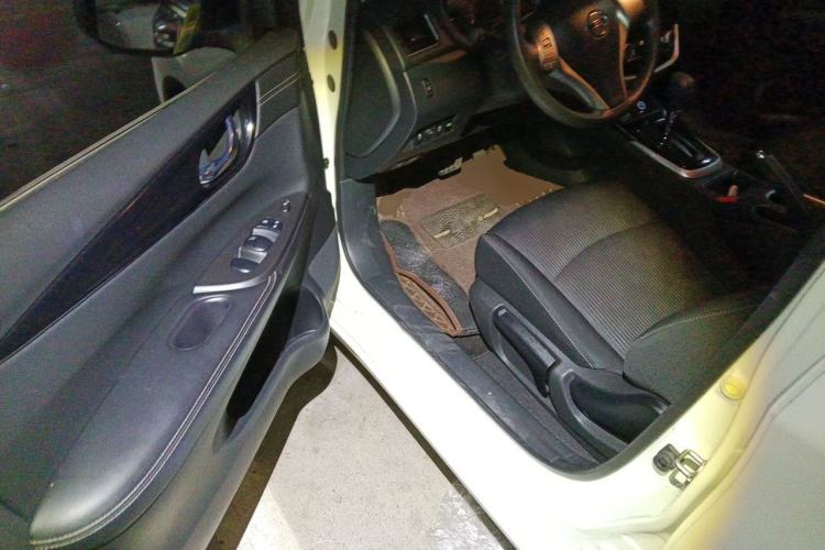 Used Nissan Tiida 2021 1.6L CVT Cool Edition Driver Seat