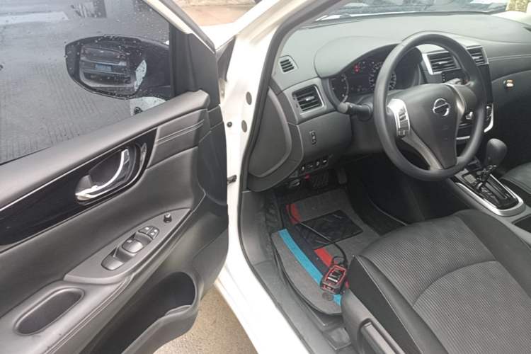 Used Nissan Tiida 2021 1.6L CVT Cool Edition Driver Seat