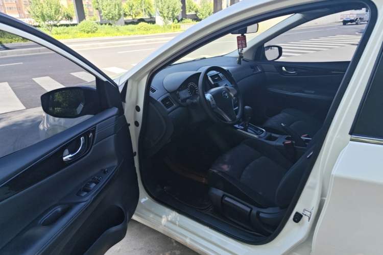 Used Nissan Tiida 2021 1.6L CVT Cool Edition Driver Seat