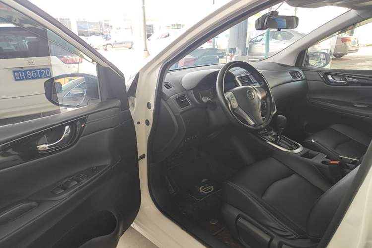 Used Nissan Tiida 2021 1.6L CVT Cool Edition Driver Seat
