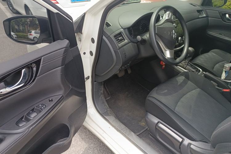 Used Nissan Tiida 2021 1.6L CVT Cool Edition Driver Seat