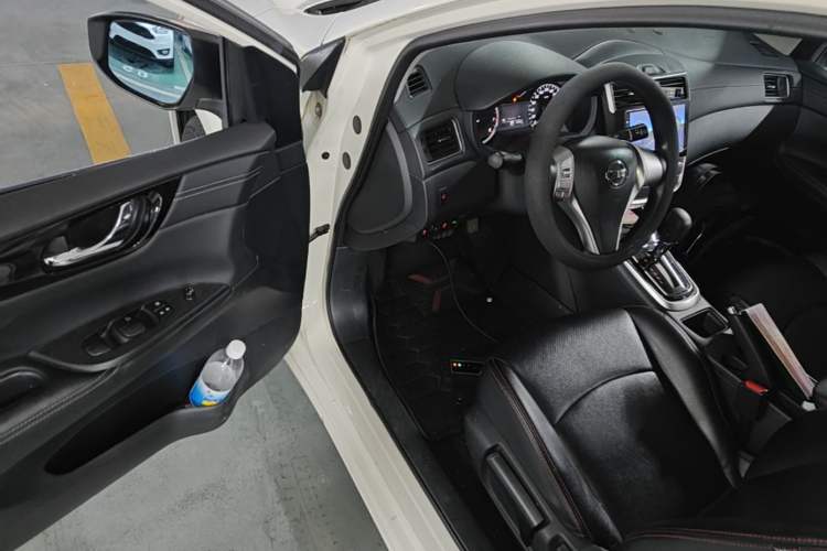 Used Nissan Tiida 2021 1.6L CVT Cool Edition Driver Seat
