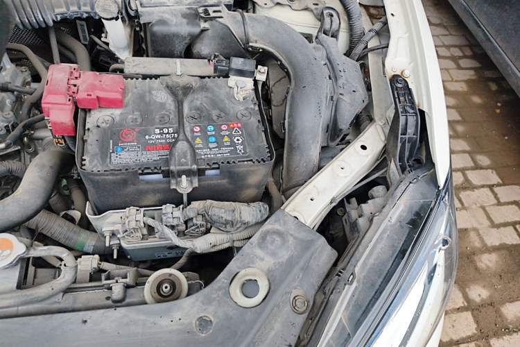 Used Nissan Tiida 2021 1.6L CVT Cool Edition Engine Bay Left