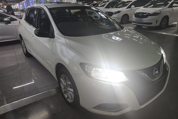 Used Nissan Tiida 2021 1.6L CVT Cool Edition Front Right 45 Deg