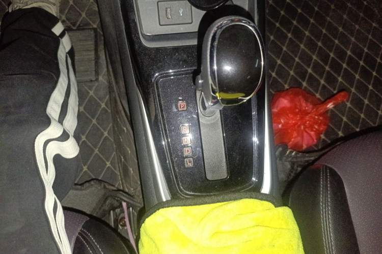 Used Nissan Tiida 2021 1.6L CVT Smart Drive Edition Gear Lever