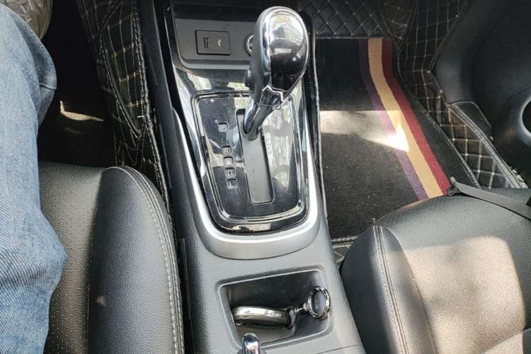 Used Nissan Tiida 2021 1.6L CVT Smart Drive Edition Gear Lever