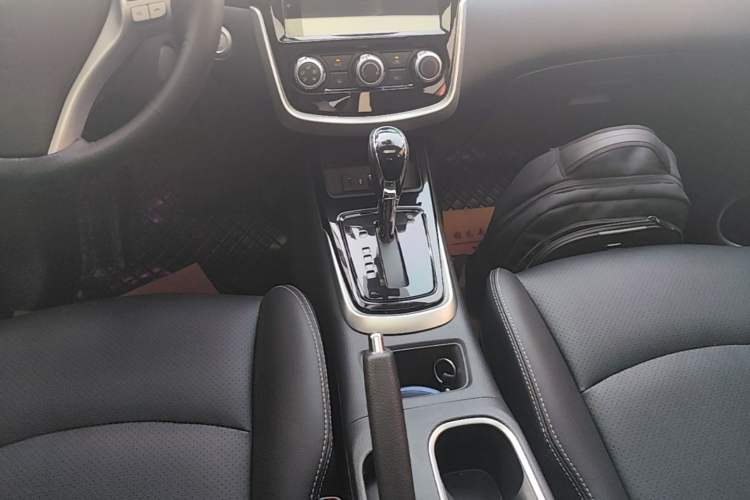 Used Nissan Tiida 2021 1.6L CVT Smart Drive Edition Gear Lever