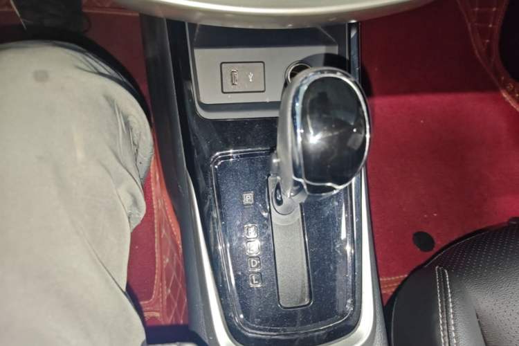 Used Nissan Tiida 2021 1.6L CVT Smart Drive Edition Gear Lever