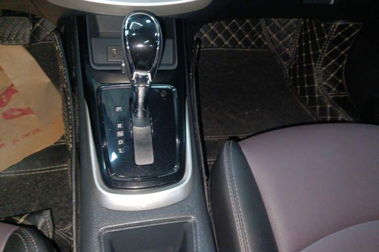 Used Nissan Tiida 2021 1.6L CVT Smart Drive Edition Gear Lever