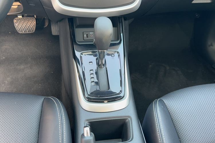 Used Nissan Tiida 2021 1.6L CVT Cool Edition Gear Lever
