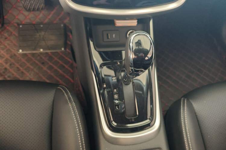 Used Nissan Tiida 2021 1.6L CVT Smart Drive Edition Gear Lever
