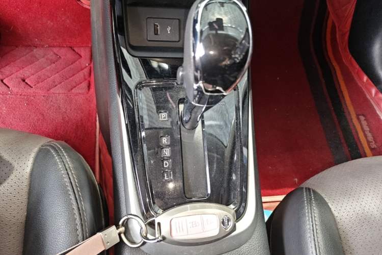 Used Nissan Tiida 2021 1.6L CVT Smart Drive Edition Gear Lever