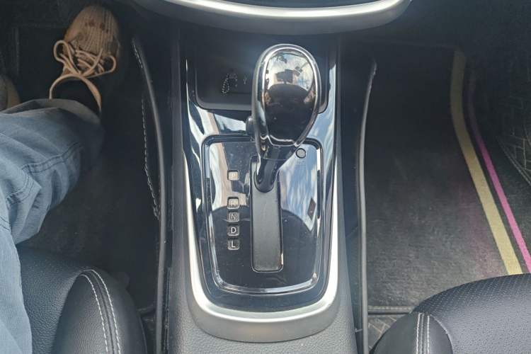 Used Nissan Tiida 2021 1.6L CVT Smart Drive Edition Gear Lever