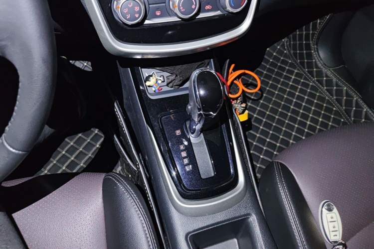 Used Nissan Tiida 2021 1.6L CVT Smart Drive Edition Gear Lever
