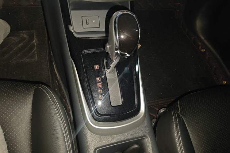 Used Nissan Tiida 2021 1.6L CVT Smart Drive Edition Gear Lever