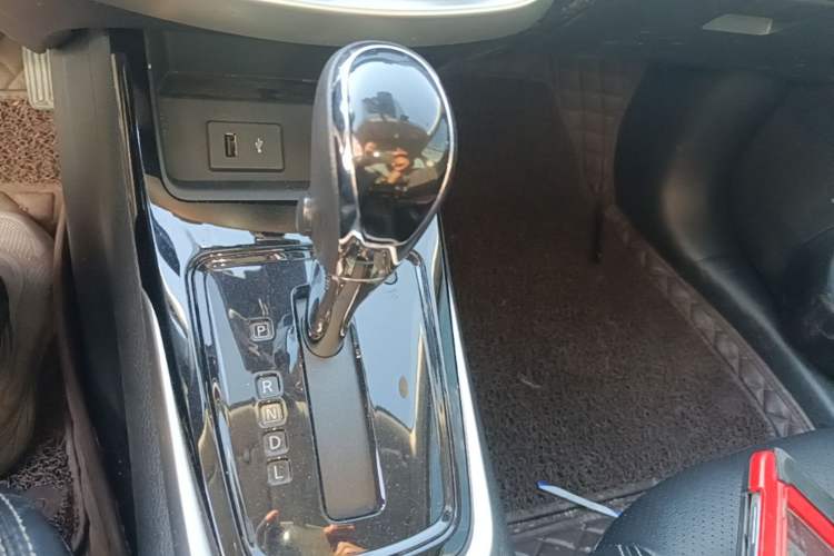 Used Nissan Tiida 2021 1.6L CVT Smart Drive Edition Gear Lever