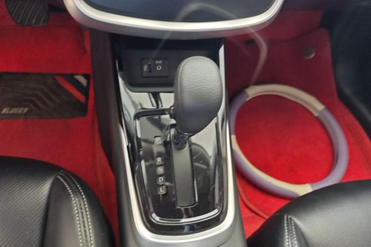 Used Nissan Tiida 2021 1.6L CVT Smart Drive Edition Gear Lever