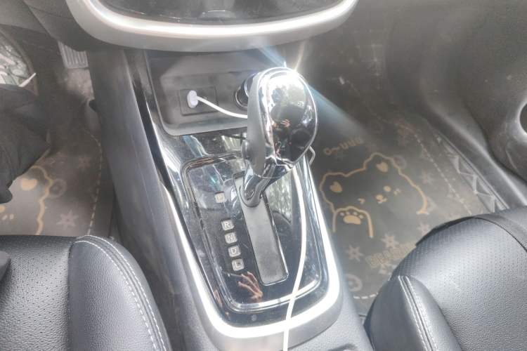Used Nissan Tiida 2021 1.6L CVT Smart Drive Edition Gear Lever