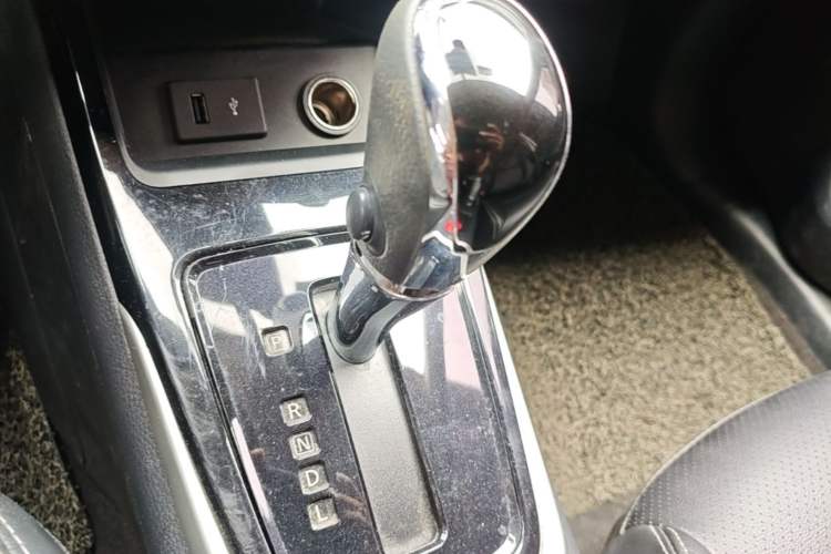 Used Nissan Tiida 2021 1.6L CVT Smart Drive Edition Gear Lever