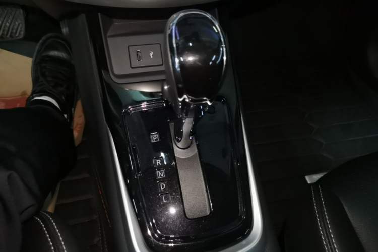 Used Nissan Tiida 2021 1.6L CVT Smart Drive Edition Gear Lever