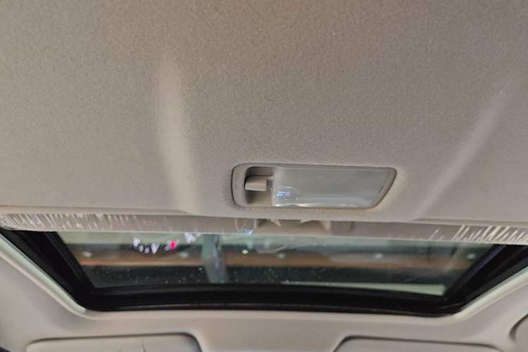 Used Nissan Tiida 2021 1.6L CVT Cool Edition Headliner