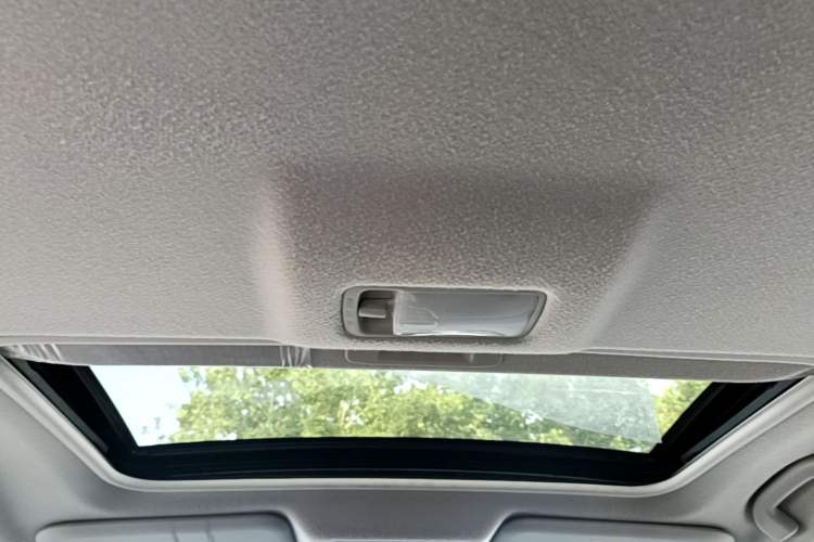Used Nissan Tiida 2021 1.6L CVT Cool Edition Headliner