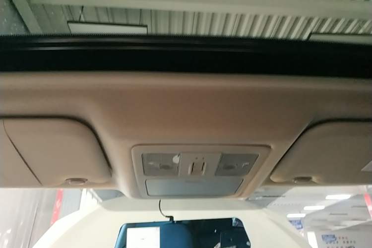 Used Nissan Tiida 2021 1.6L CVT Cool Edition Headliner