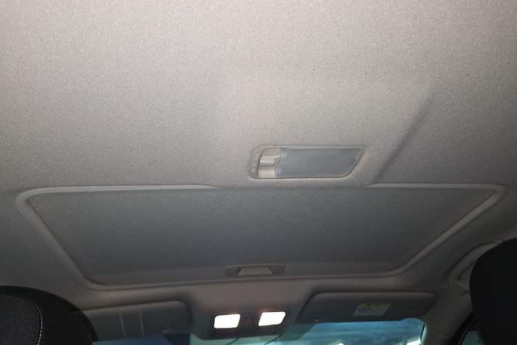 Used Nissan Tiida 2021 1.6L CVT Cool Edition Headliner