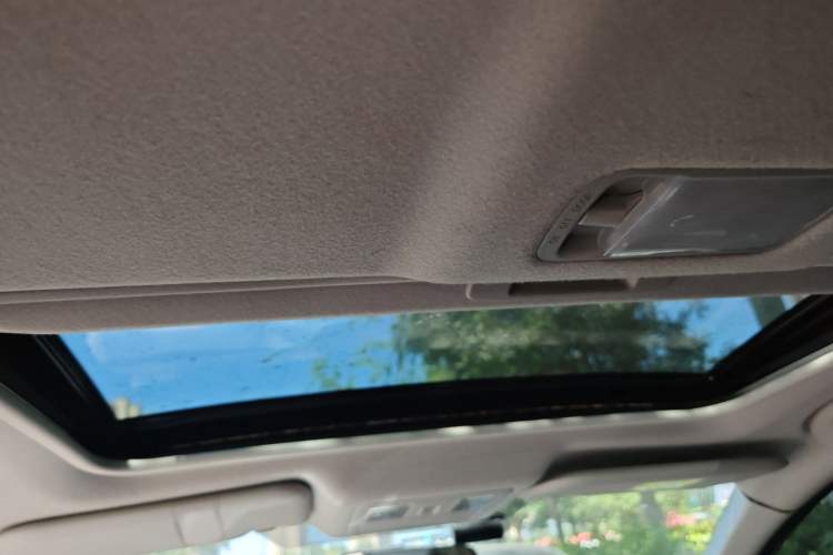 Used Nissan Tiida 2021 1.6L CVT Cool Edition Headliner