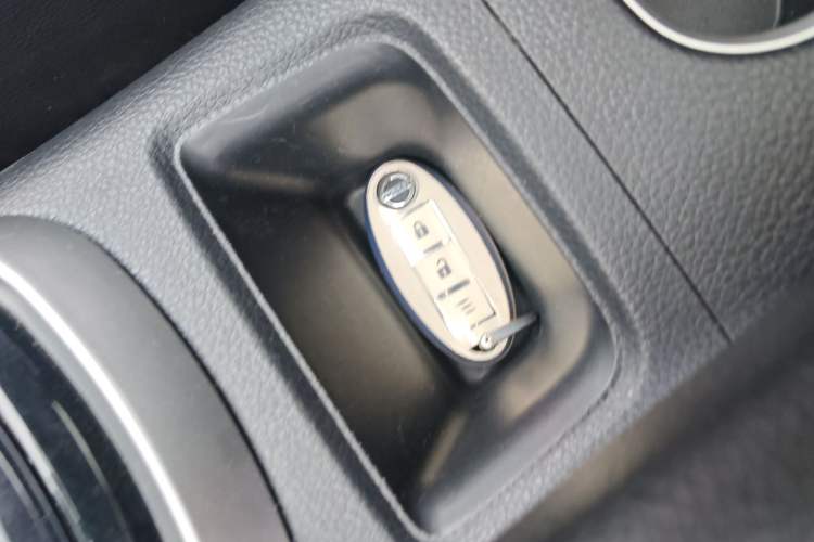 Used Nissan Tiida 2021 1.6L CVT Smart Drive Edition Interior 1