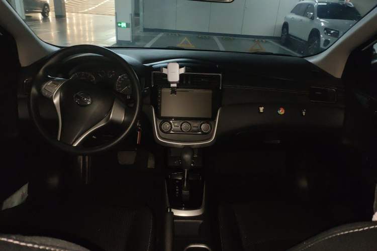 Used Nissan Tiida 2021 1.6L CVT Cool Edition Interior 2
