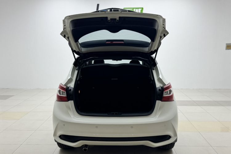 Used Nissan Tiida 2021 1.6L CVT Smart Drive Edition Interior 9