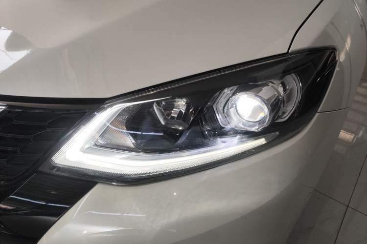 Used Nissan Tiida 2021 1.6L CVT Smart Drive Edition Left Front Headlight