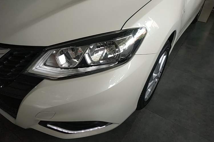 Used Nissan Tiida 2021 1.6L CVT Cool Edition Left Front Headlight
