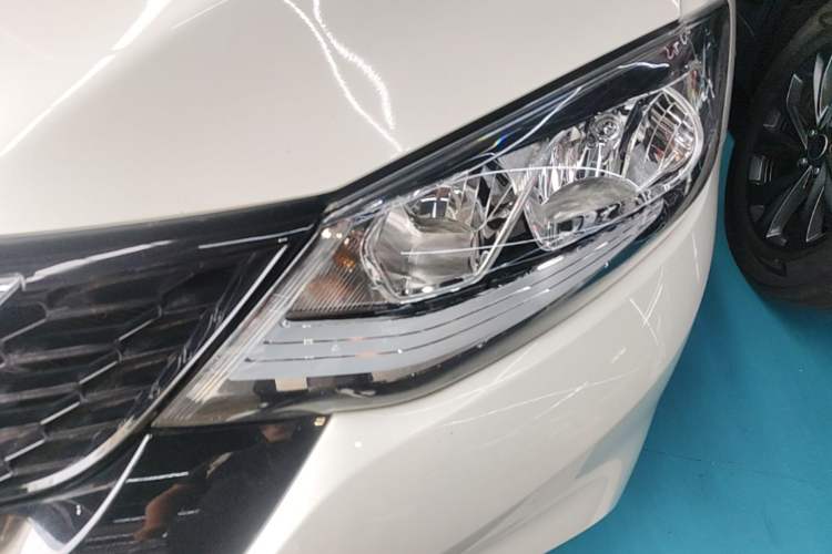 Used Nissan Tiida 2021 1.6L CVT Cool Edition Left Front Headlight