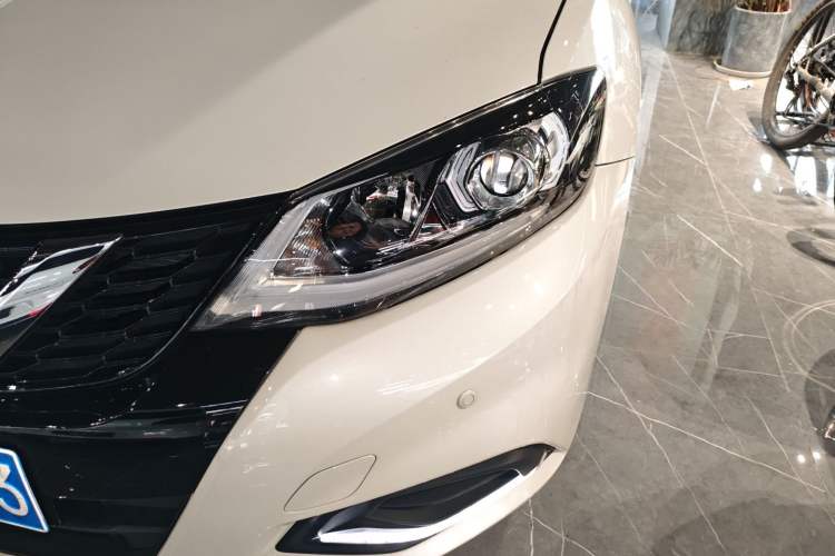 Used Nissan Tiida 2021 1.6L CVT Smart Drive Edition Left Front Headlight