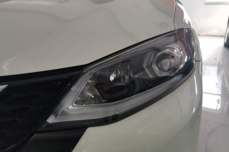 Used Nissan Tiida 2021 1.6L CVT Smart Drive Edition Left Front Headlight