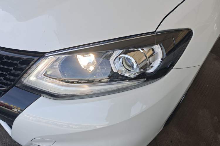 Used Nissan Tiida 2021 1.6L CVT Smart Drive Edition Left Front Headlight