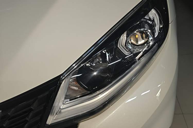 Used Nissan Tiida 2021 1.6L CVT Smart Drive Edition Left Front Headlight