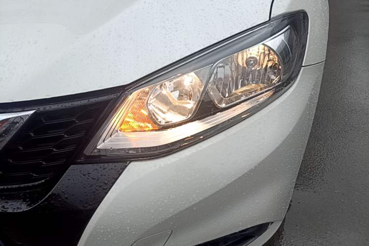 Used Nissan Tiida 2021 1.6L CVT Cool Edition Left Front Headlight