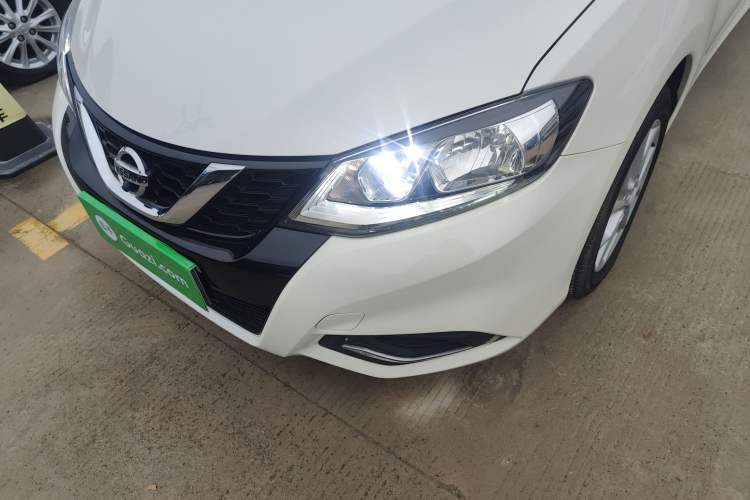 Used Nissan Tiida 2021 1.6L CVT Cool Edition Left Front Headlight