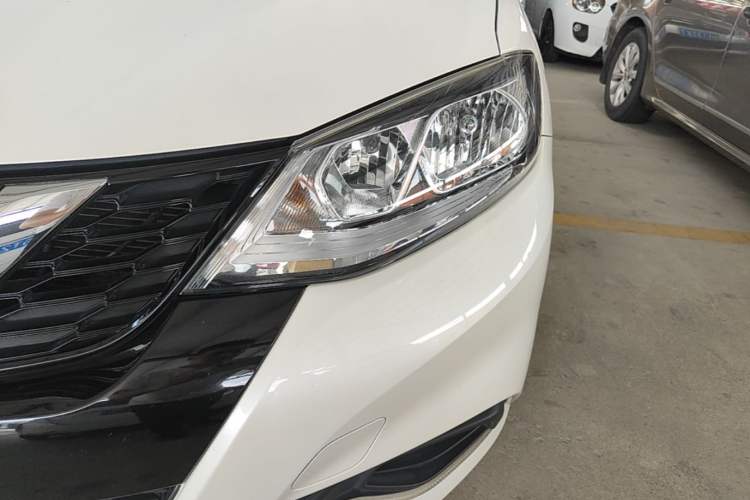 Used Nissan Tiida 2021 1.6L CVT Cool Edition Left Front Headlight