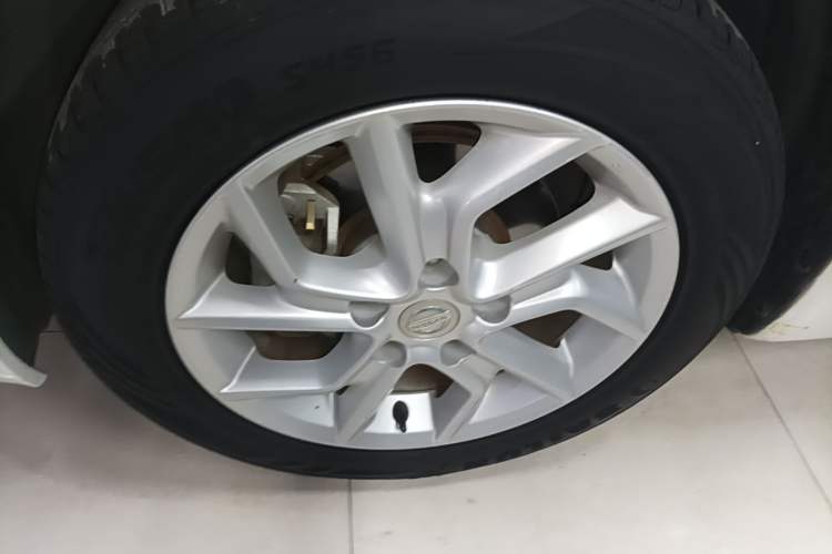 Used Nissan Tiida 2021 1.6L CVT Smart Drive Edition Left Front Wheel Hub