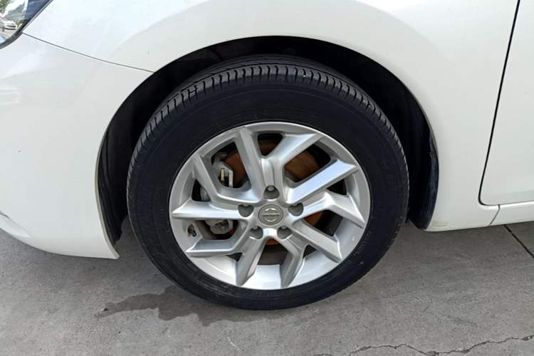 Used Nissan Tiida 2021 1.6L CVT Cool Edition Left Front Wheel Hub