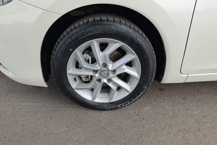 Used Nissan Tiida 2021 1.6L CVT Smart Drive Edition Left Front Wheel Hub