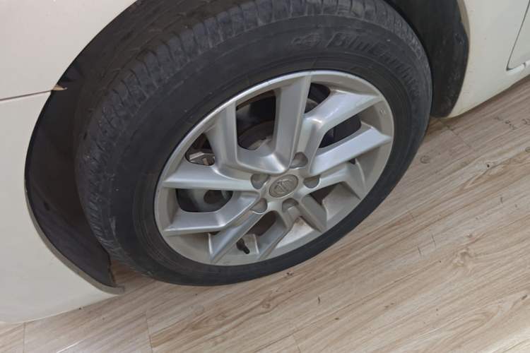 Used Nissan Tiida 2021 1.6L CVT Smart Drive Edition Left Front Wheel Hub