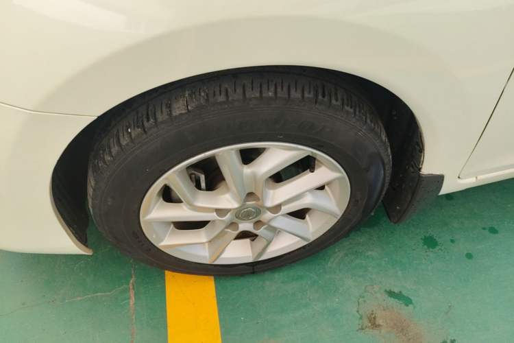 Used Nissan Tiida 2021 1.6L CVT Smart Drive Edition Left Front Wheel Hub
